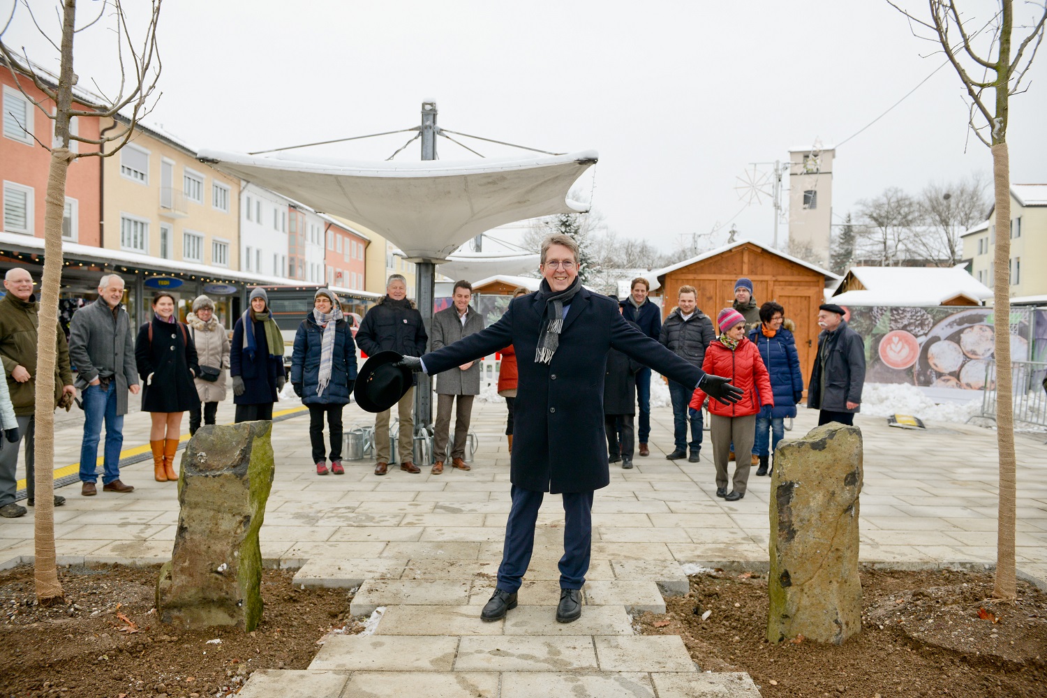 14_2018_12_14 B83 Eichenpflanzung Rathausplatz