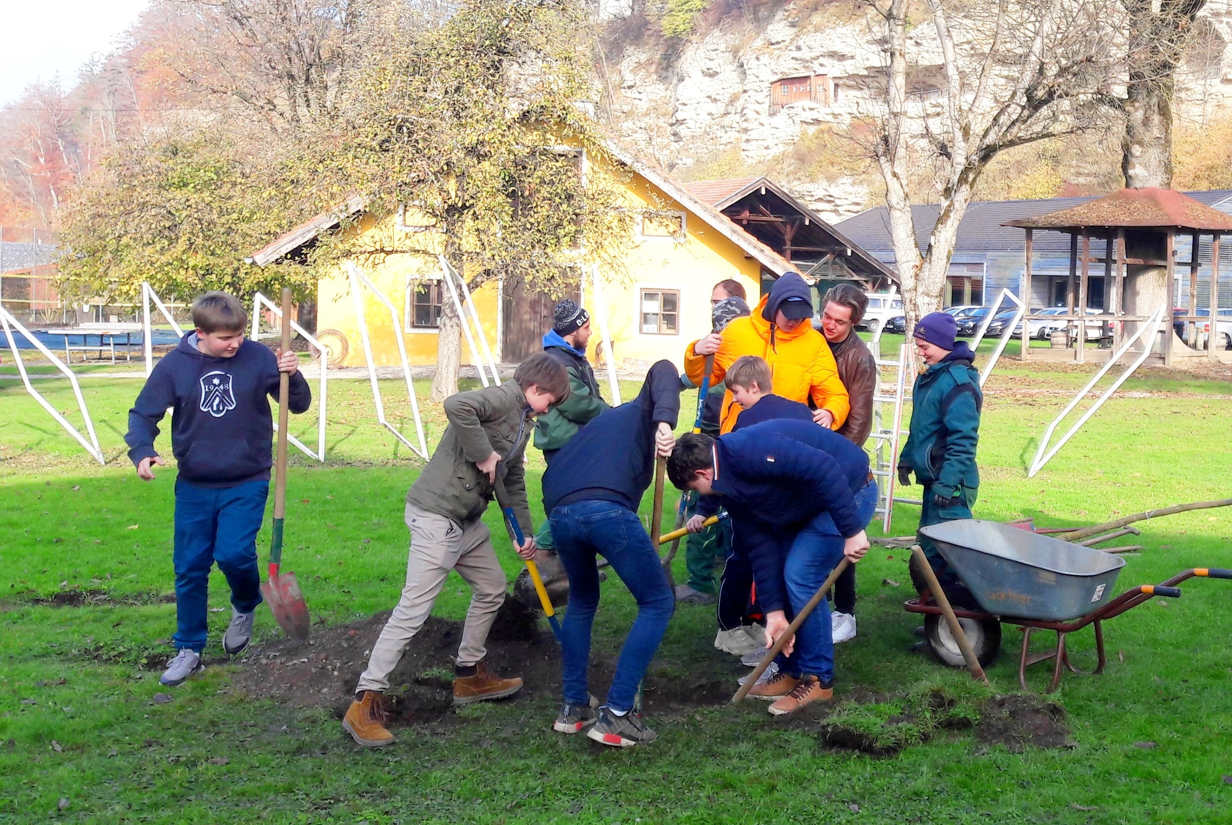 2019-11-20, Eichenpflanzung Schule Schloss Stein, Foto Löffler_1